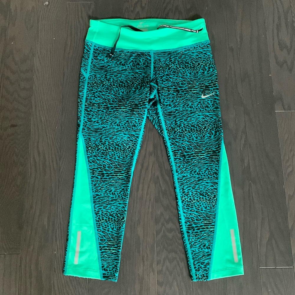 Nike 3/4 Length Dri Fit Running Leggings